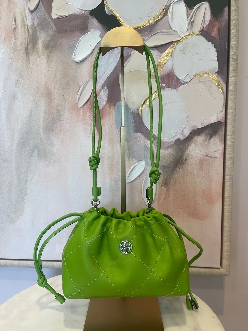 NWOT Tory Burch Green Leather Willa Soft Quilted Drawstring Crossbody